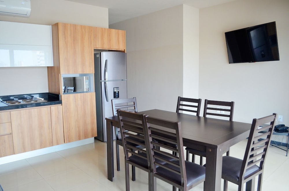 Marina Suites Mazatlan 40/46