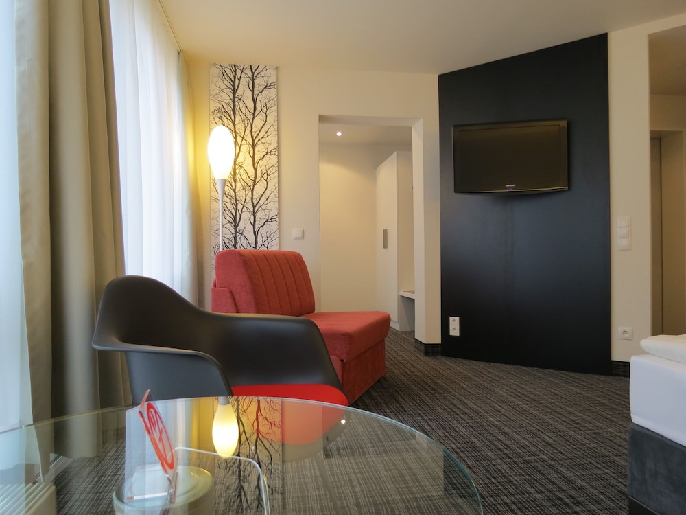 Comfor Hotel 54/72