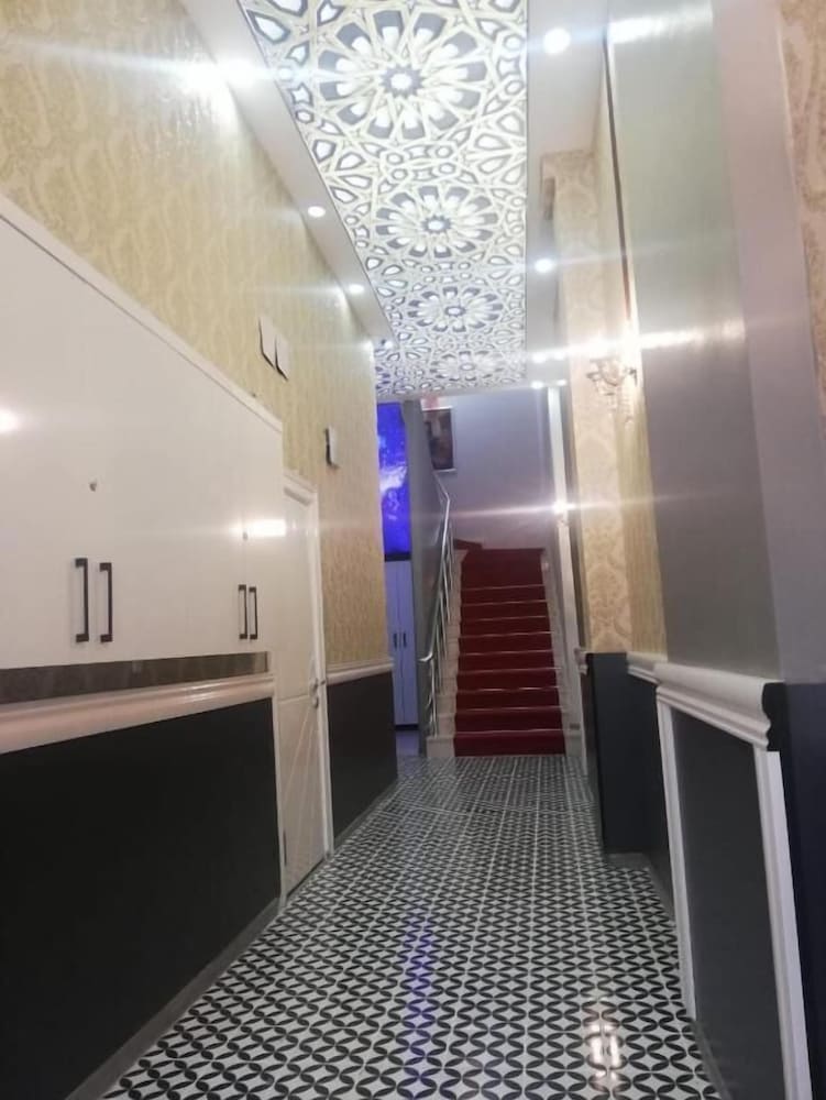 Comfort Suites Hotel 2/50