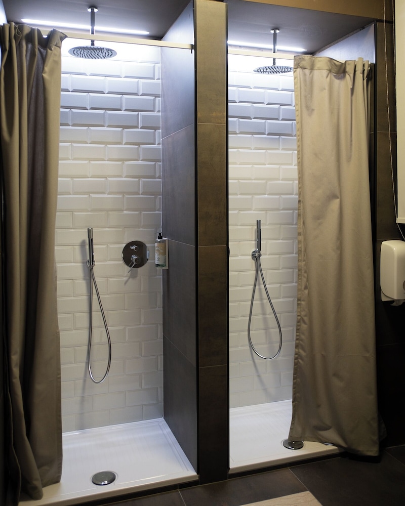 Hostelo Luxury Hostel 36/64