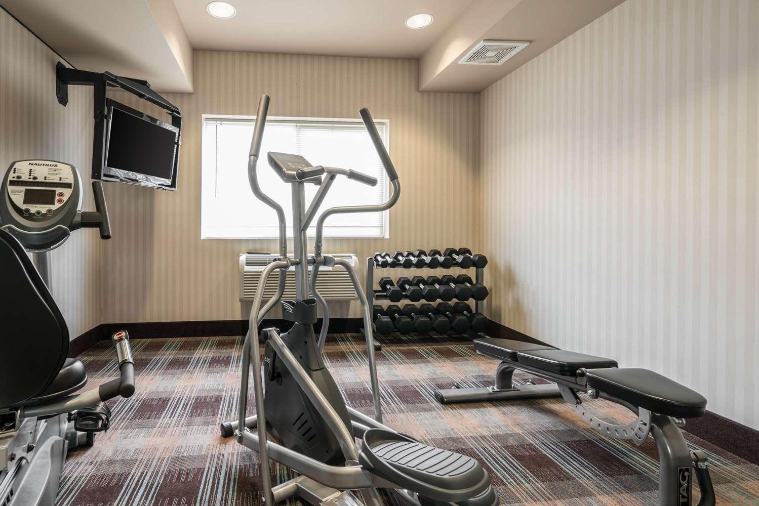 Quality Inn & Suites Sequim at Olympic National Park 8/21