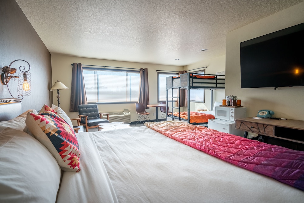 Campfire Hotel 13/50