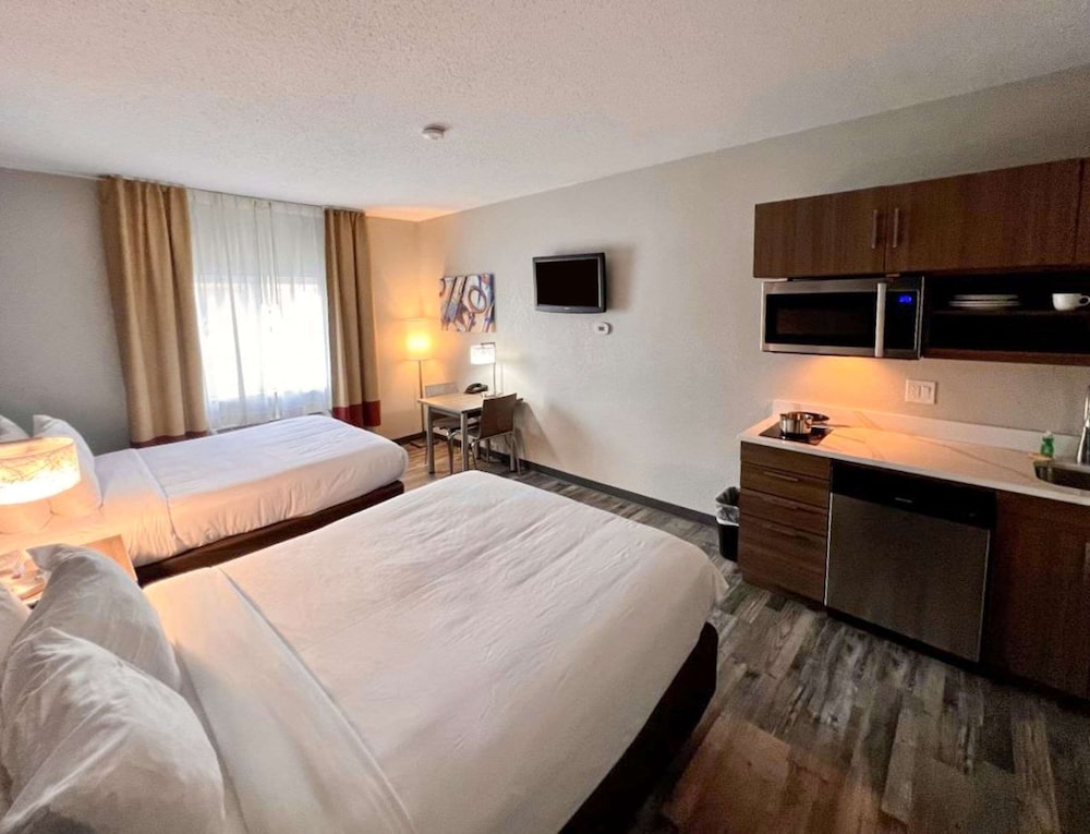 MainStay Suites Joliet I-80 17/47