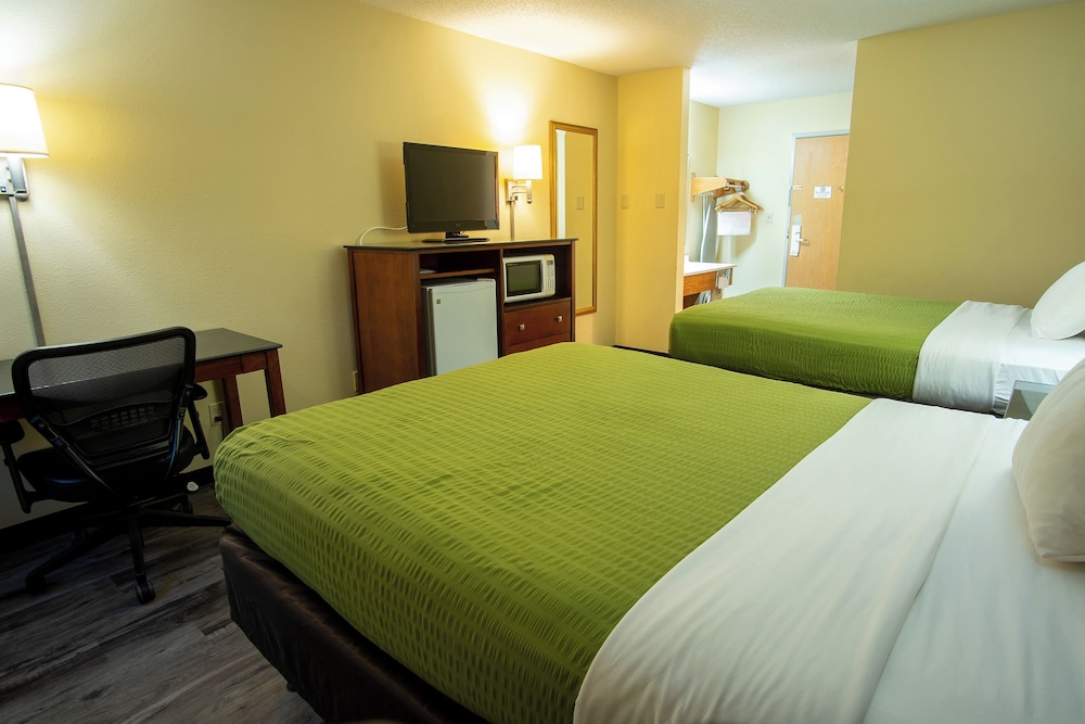 Coratel Inn & Suites by Jasper River Falls 29/60