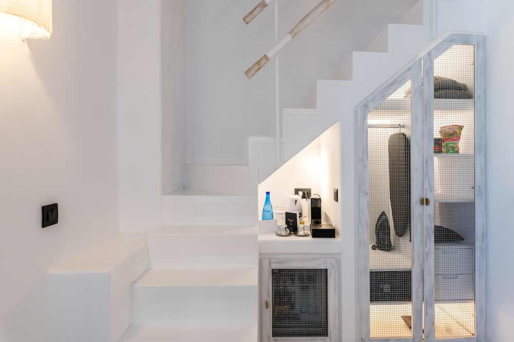 The TownHouse Mykonos - Adults Only 17/80