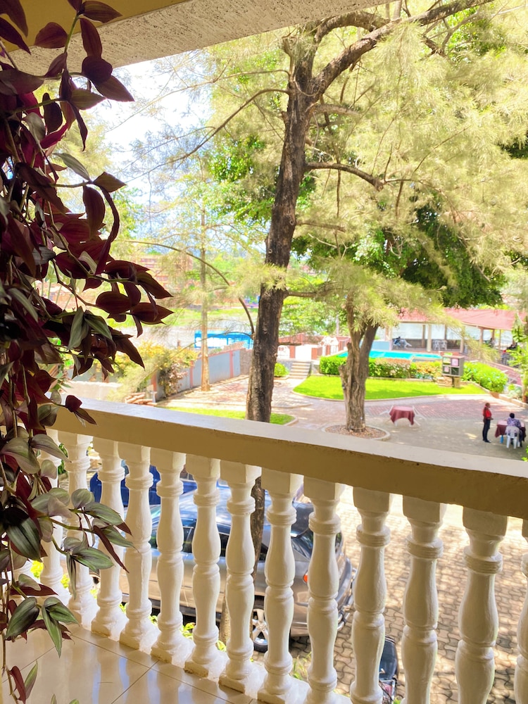 Royal Lake View Gardens 45/50