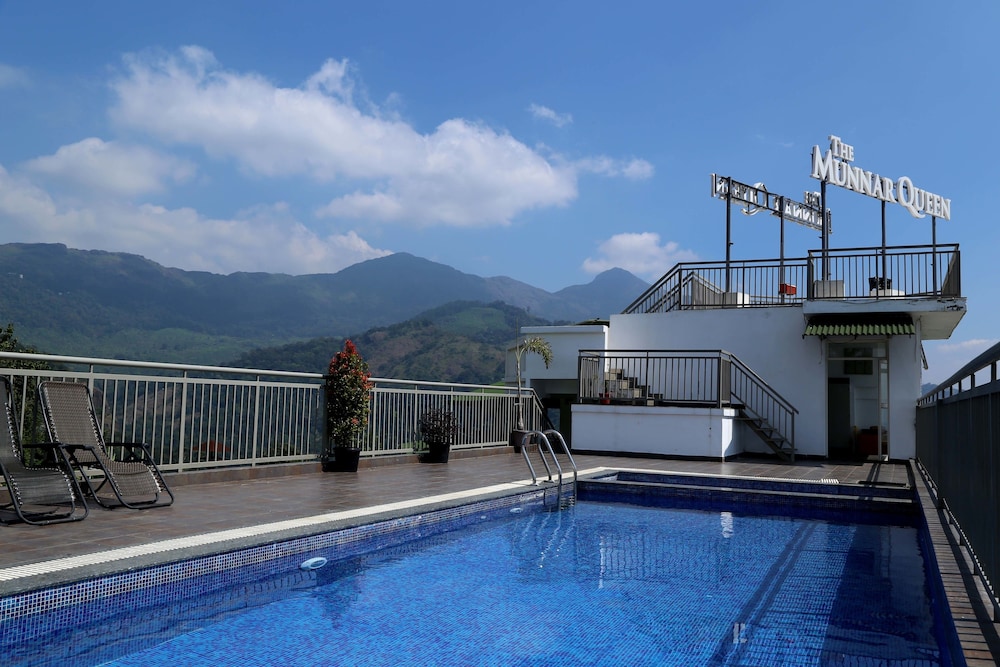 The Munnar Queen 30/33
