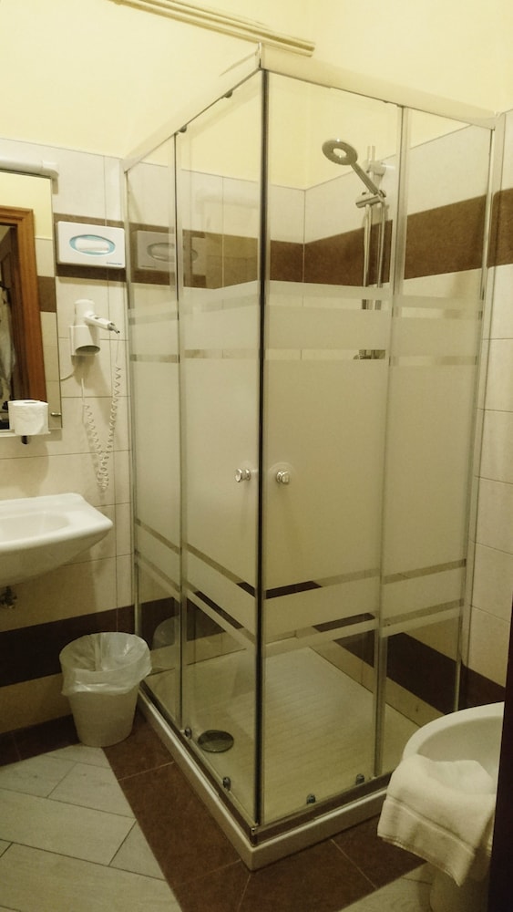 Giappone Inn Parking Hotel 39/39