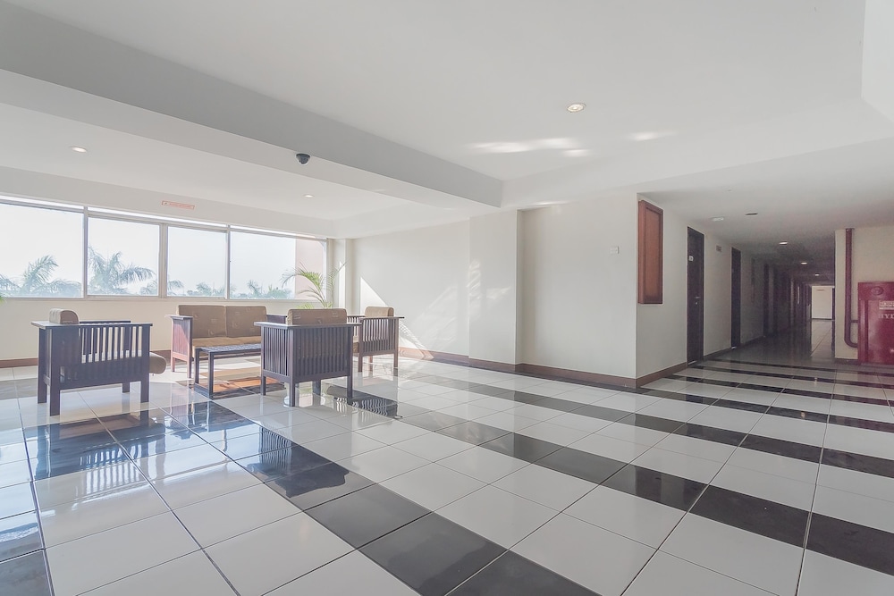 RedDoorz Apartment @ Emerald Towers Bandung 5/25