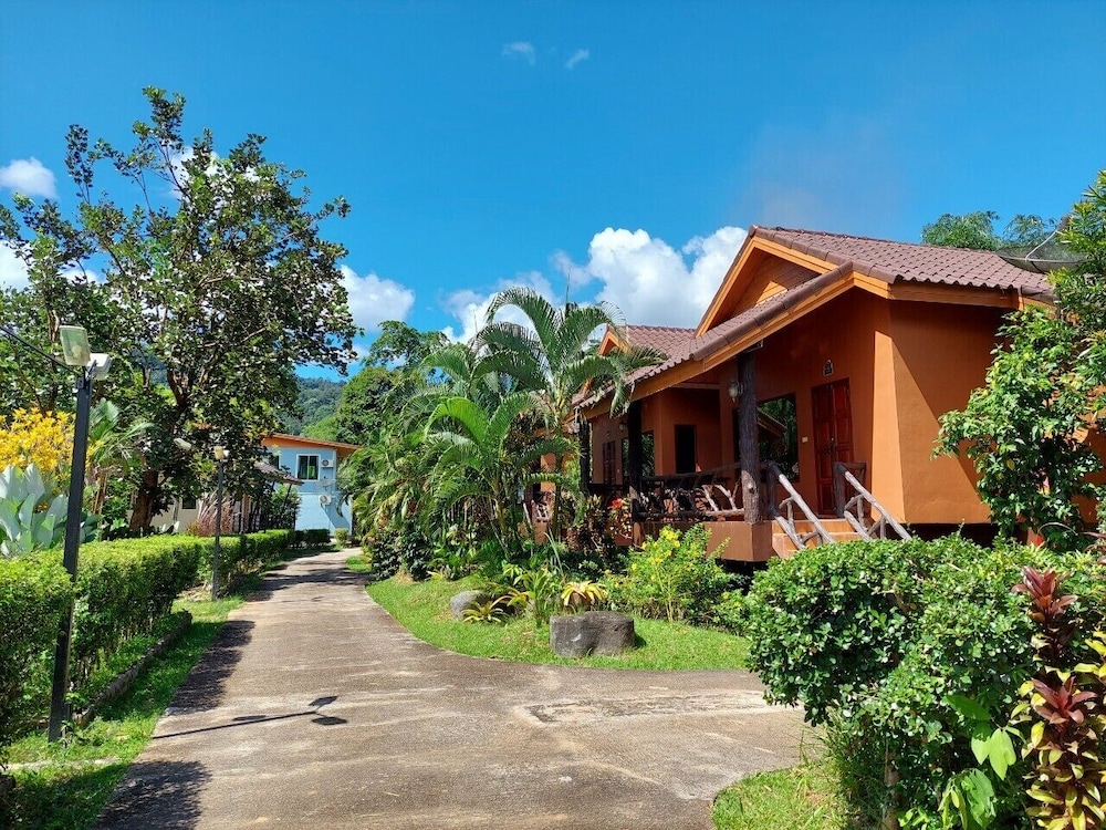 Khaosok Rainforest Resort 4/50
