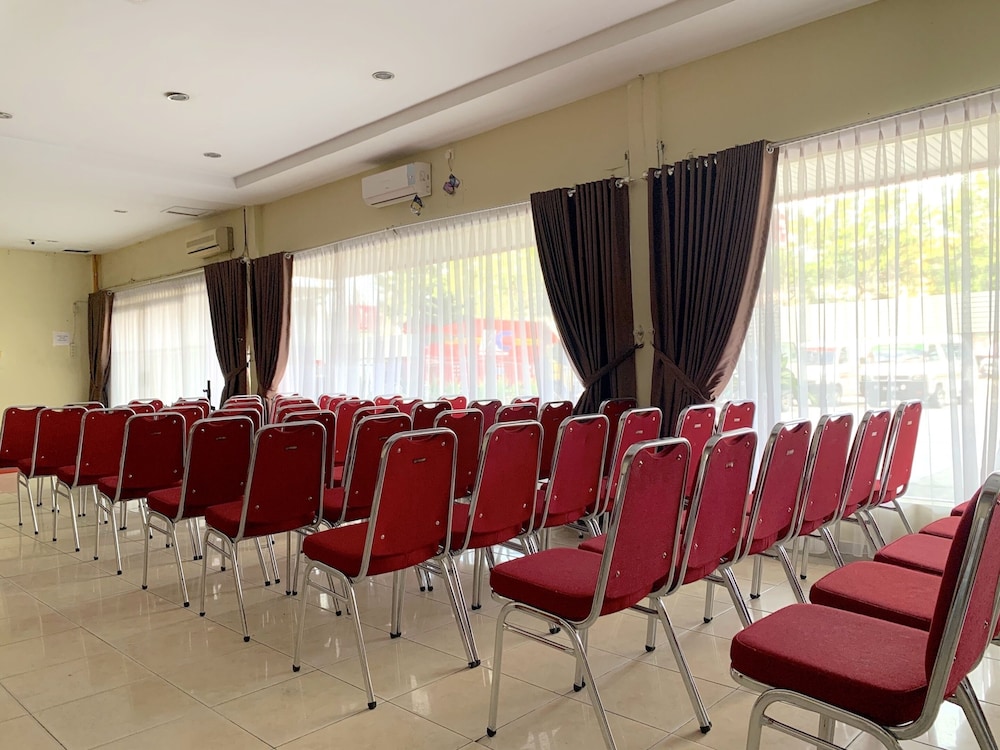 Parma City Hotel (ex. NIDA Rooms Tampan SM Amin) 23/32