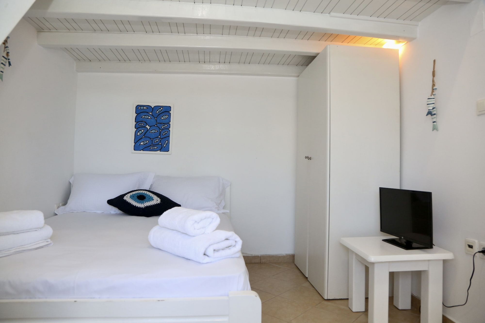 1 BEDROOM, DUPLEX, CITY