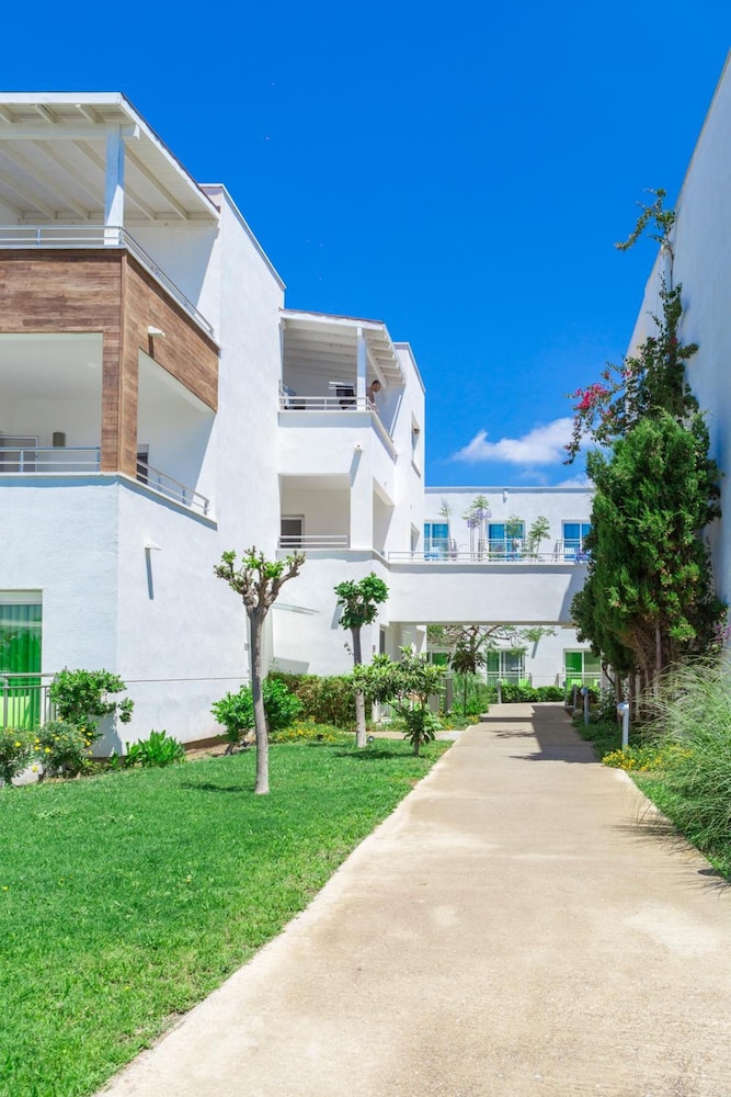 Armonia Holiday Village And Spa 45/49
