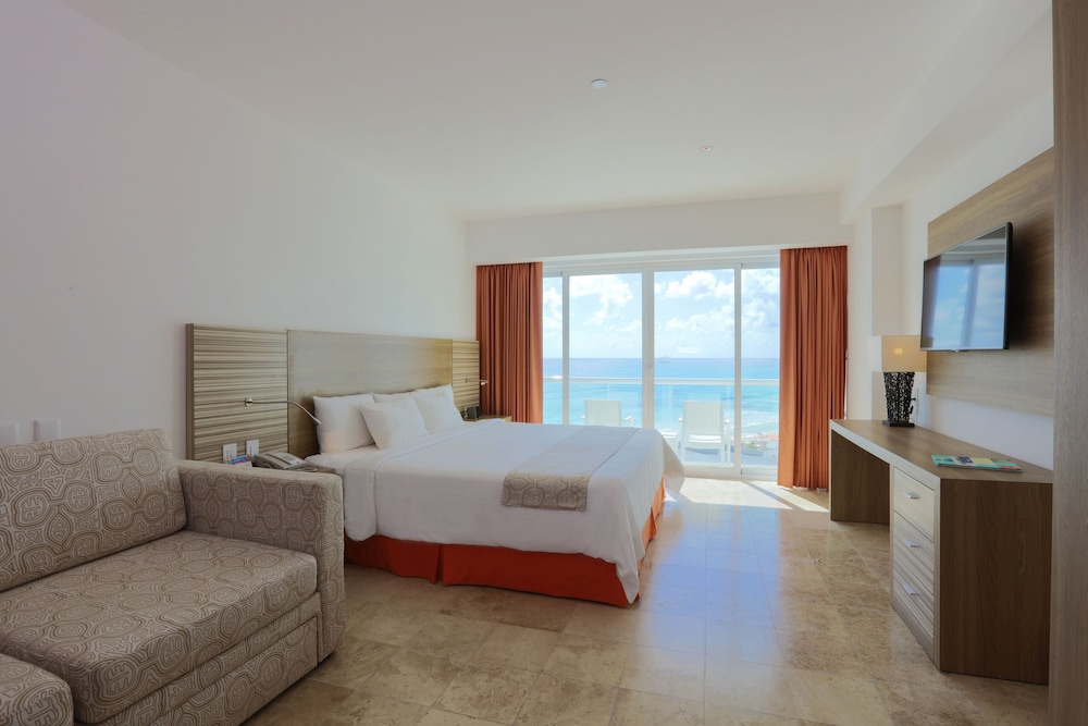Krystal Cancun 21/50