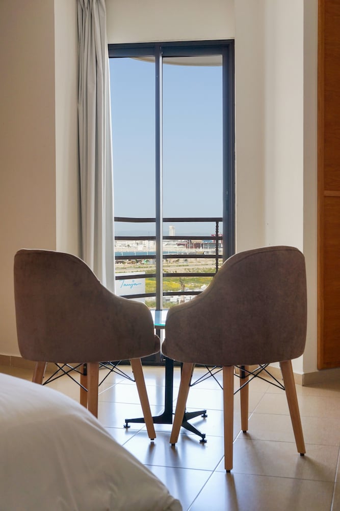 Hotel el Djenina 32/39
