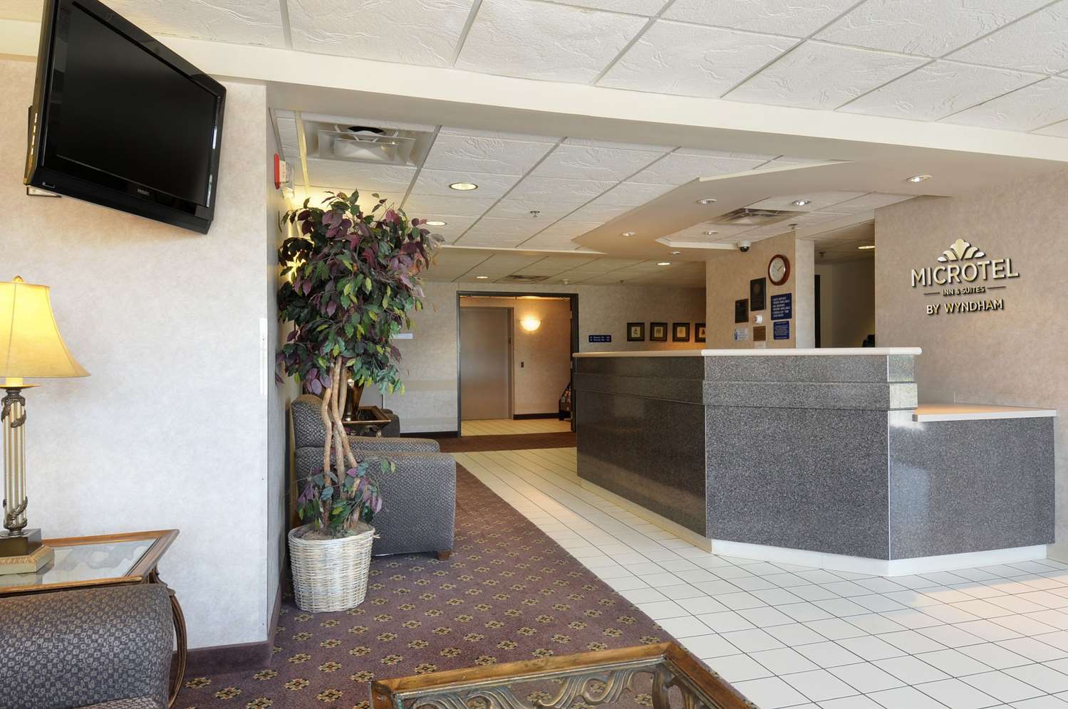 Microtel Inn & Suites by Wyndham Bloomington MSP Airport 2/16