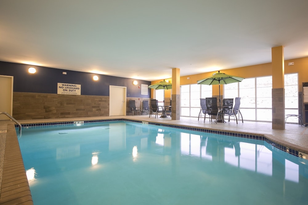 GrandStay Hotel & Suites Cannon Falls 19/40
