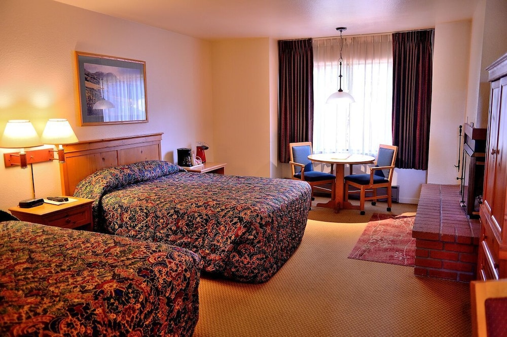 Pacific Gardens Inn 20/64