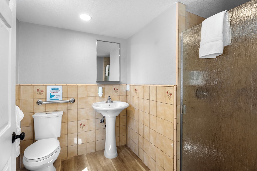 Ocean Park Inn 33/35
