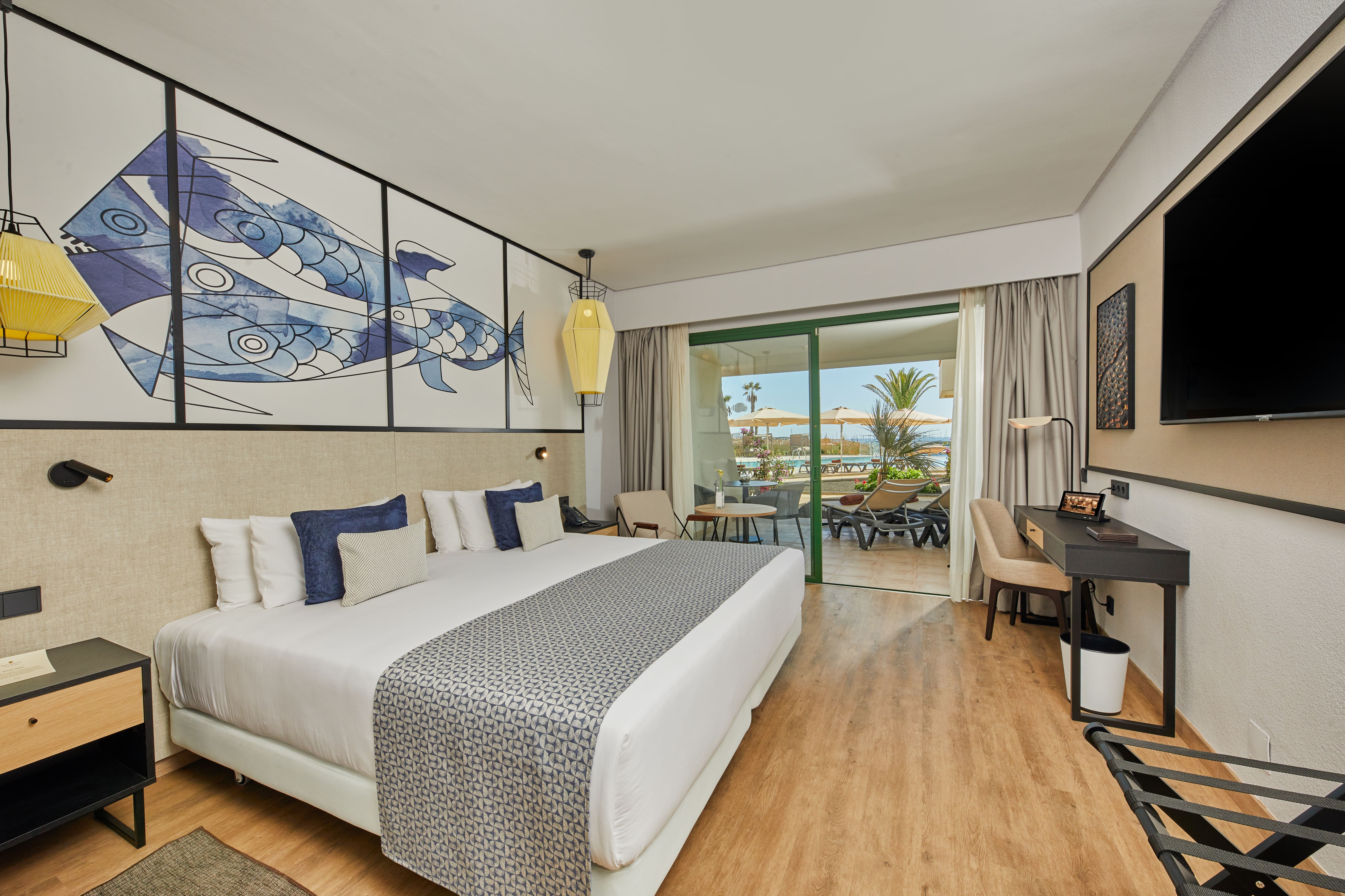 Preferred Club, Single, Double or Twin Bed, Direct Pool Access