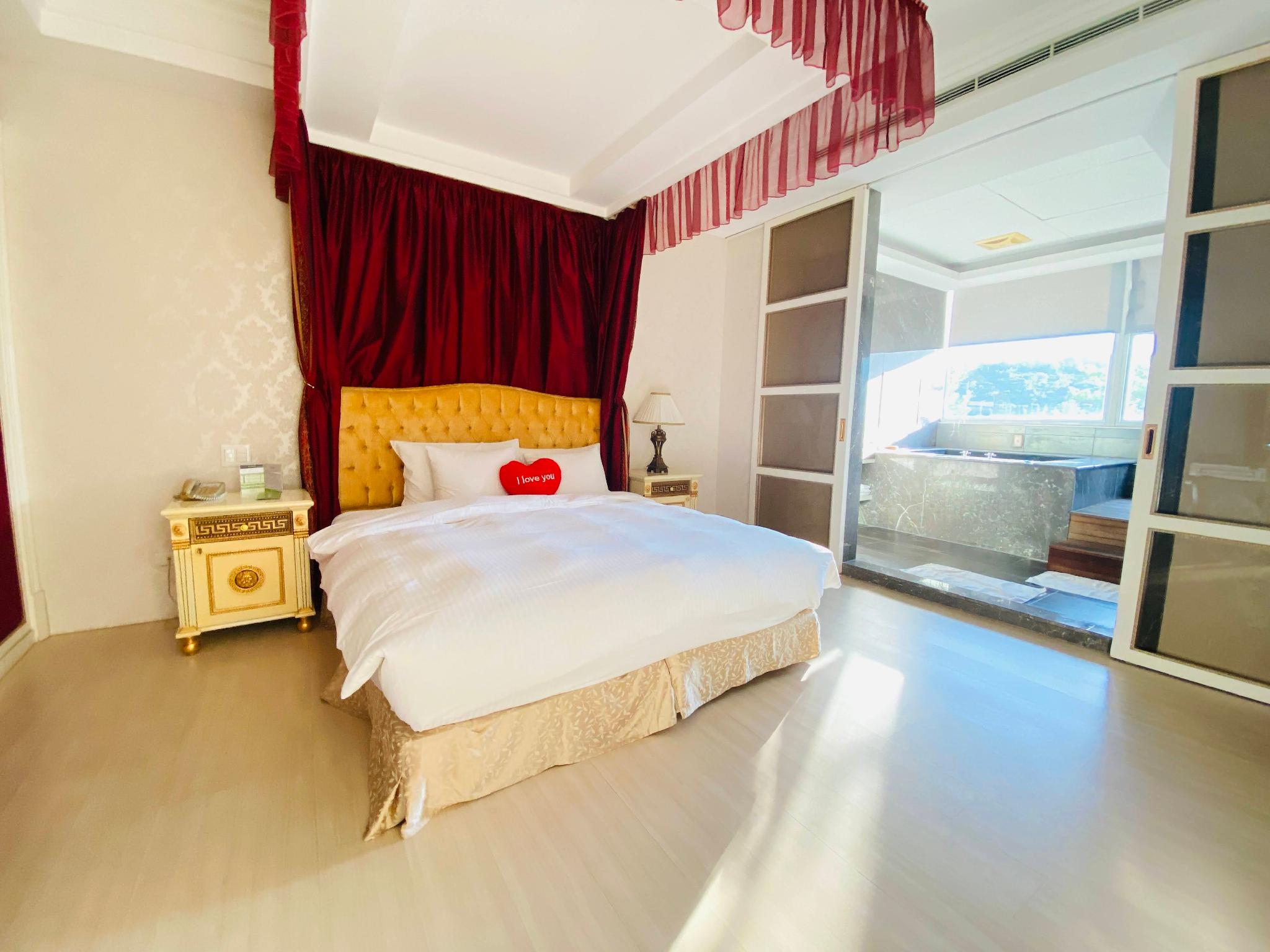 Honeymoon, Suite
