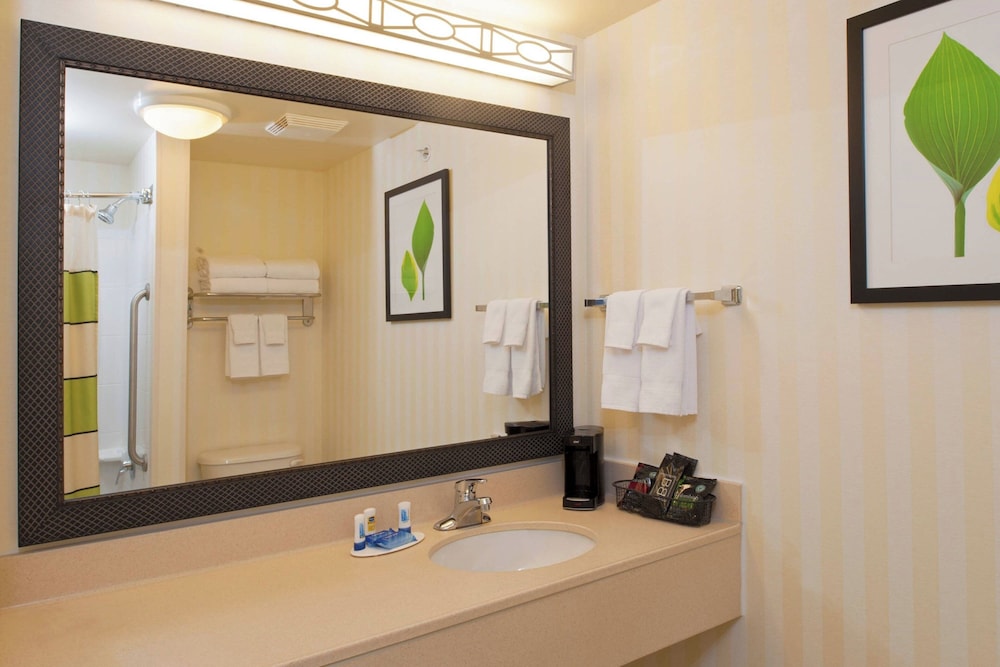 جناح بغرفة نوم واحدة، Fairfield Inn Suites Muskegon Norton Shores 9/10