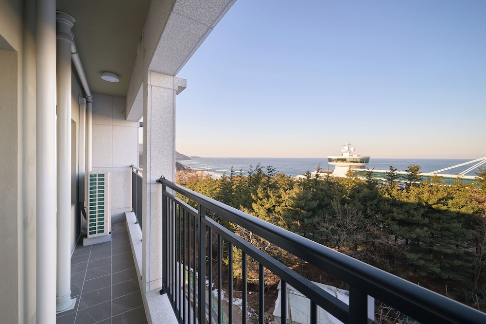 Hotel Withus Jeongdongjin 46/48