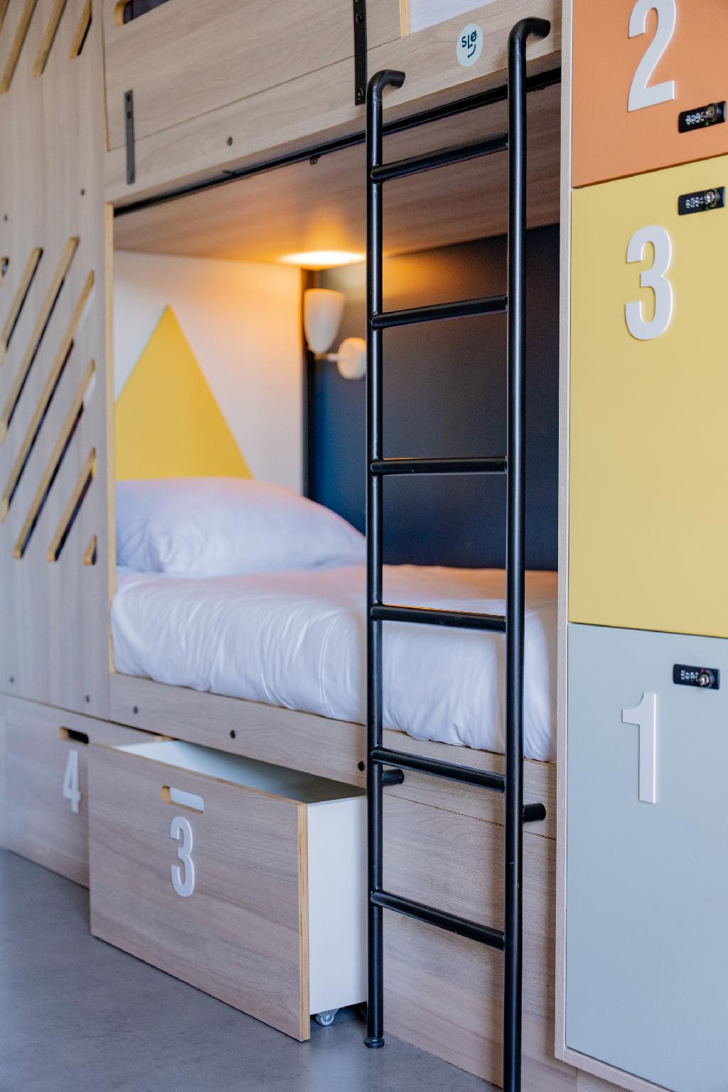 Private, Mixed Dorm, 3 Beds