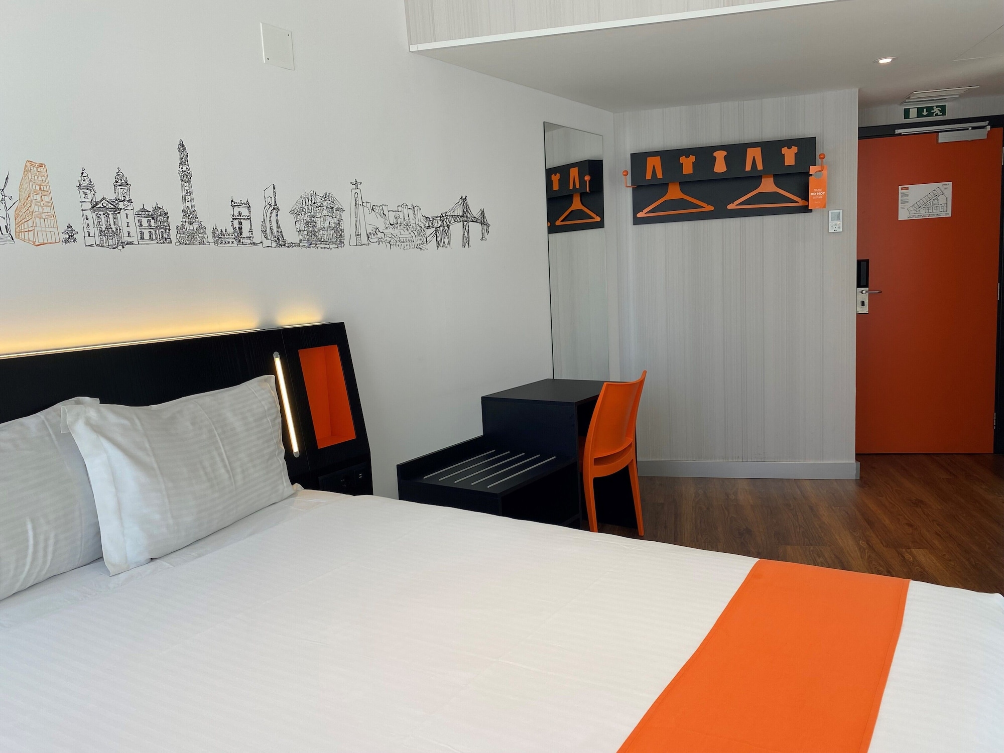 STANDARD, DOUBLE BED, ACCESSIBLE