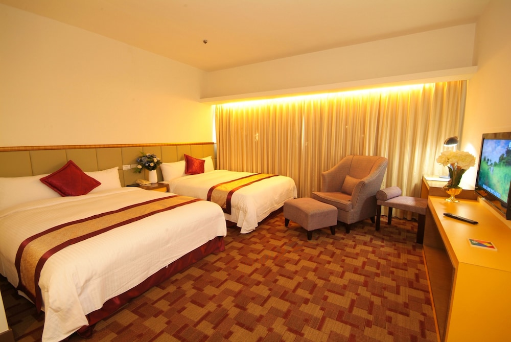 Toong Mao Evergreen Hotel 8/40