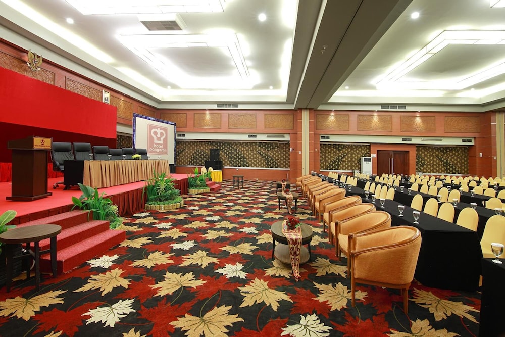 Hotel Pangeran Beach 50/57