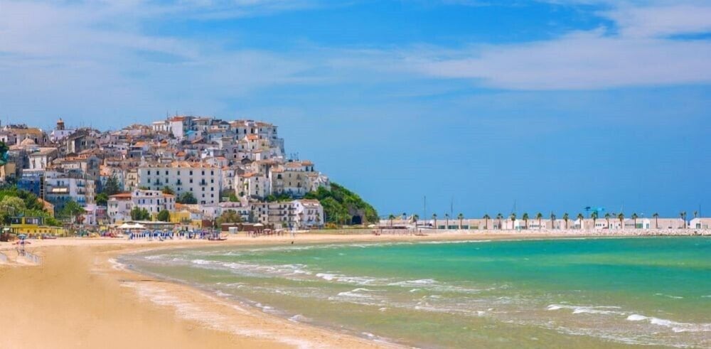 Hotel Borgo Marina 40/50