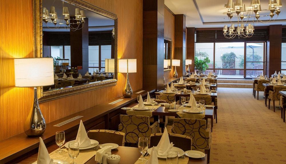Safir Hotel 14/23