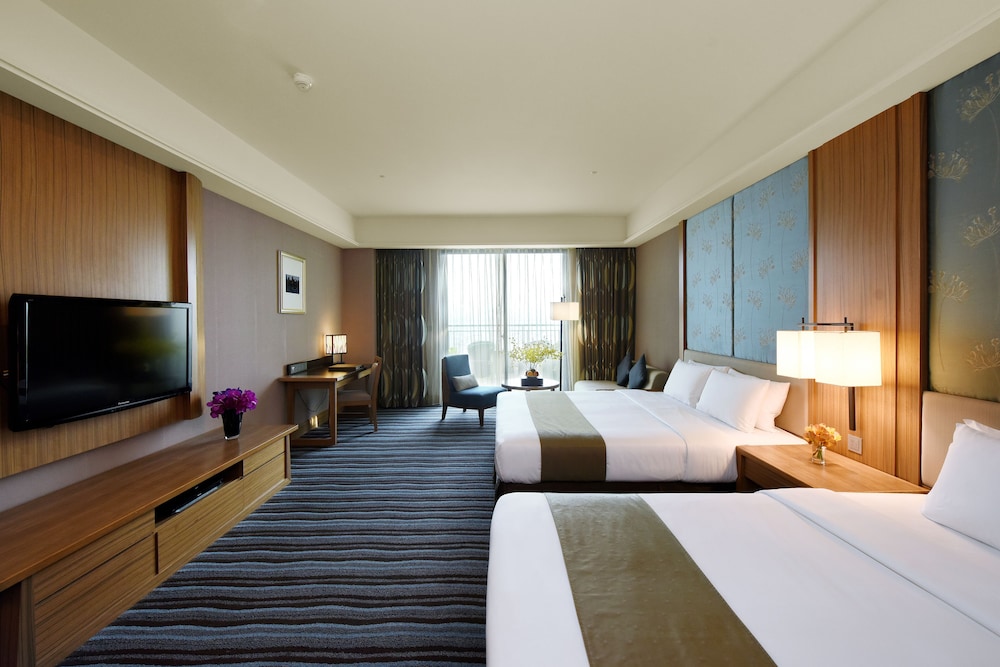 DELUXE, DOUBLE OR TWIN BED, SEA VIEW
