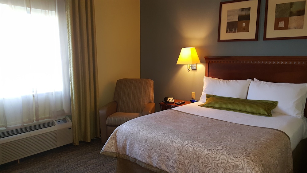 Candlewood Suites Oklahoma City-Moore 5/38