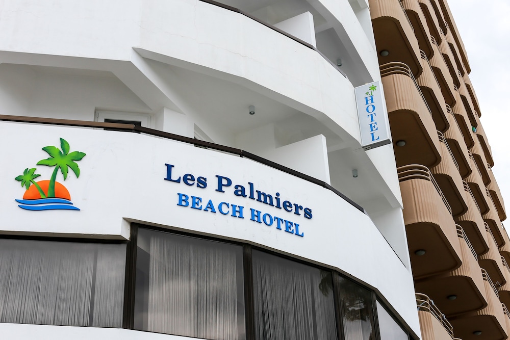 Les Palmiers Beach Hotel 3/69