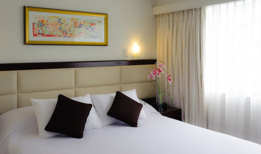Roosevelt Hotel And Suites 36/65
