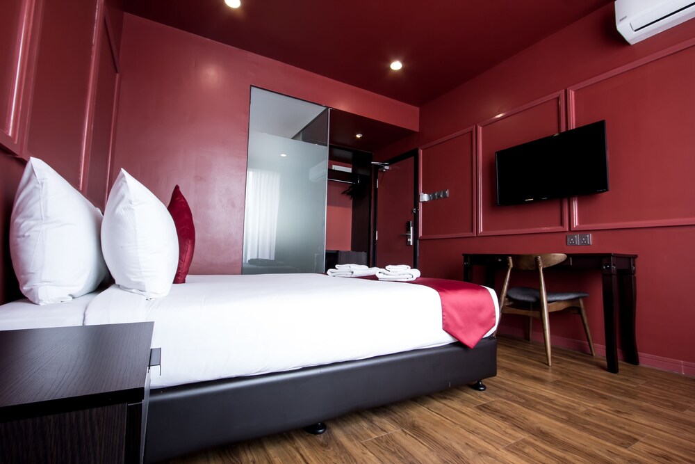 Bloommaze Boutique Hotel 24/69