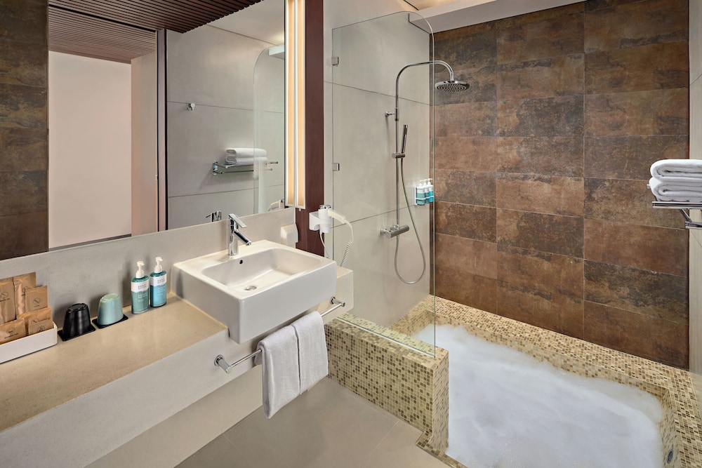 Novotel Nha Trang Hotel 76/77
