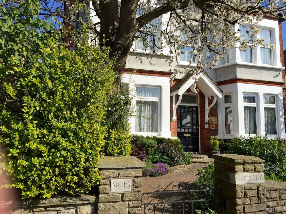 Croham Park Bed &amp; Breakfast 15/22