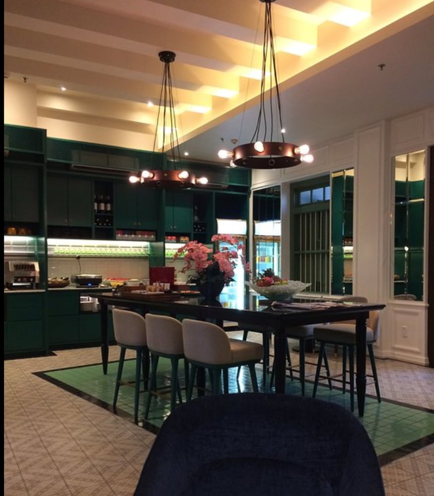 The Edison George Town 27/32