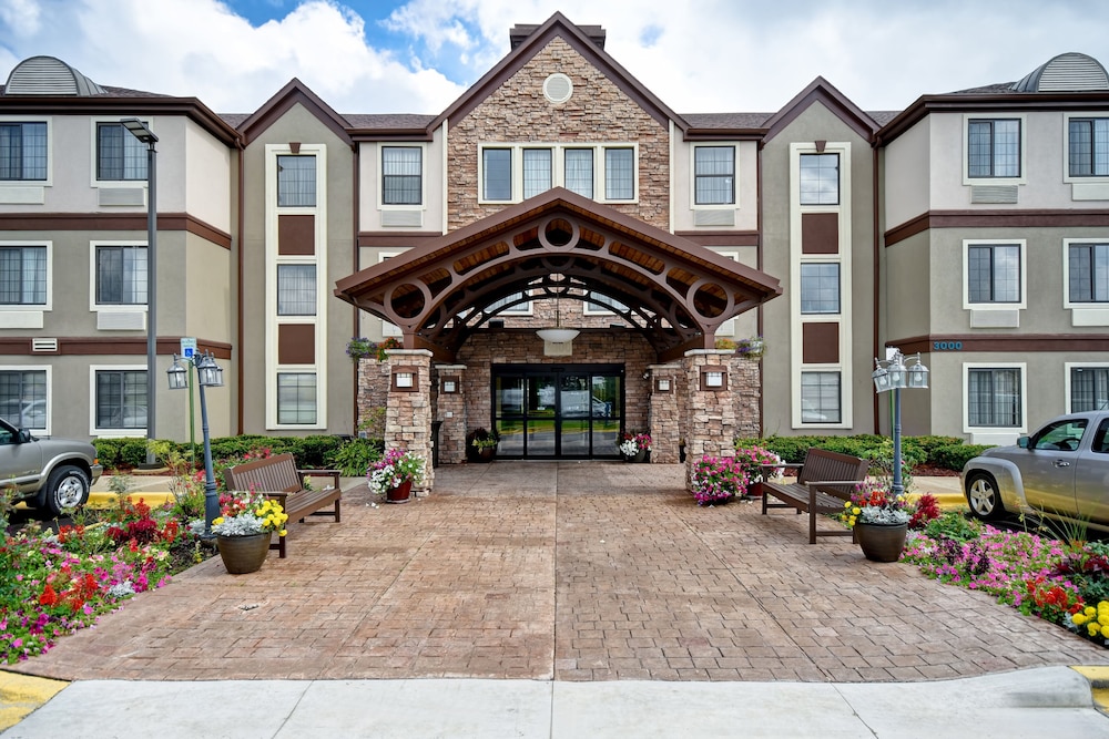 Staybridge Suites Grand Rapids-Kentwood 1/58
