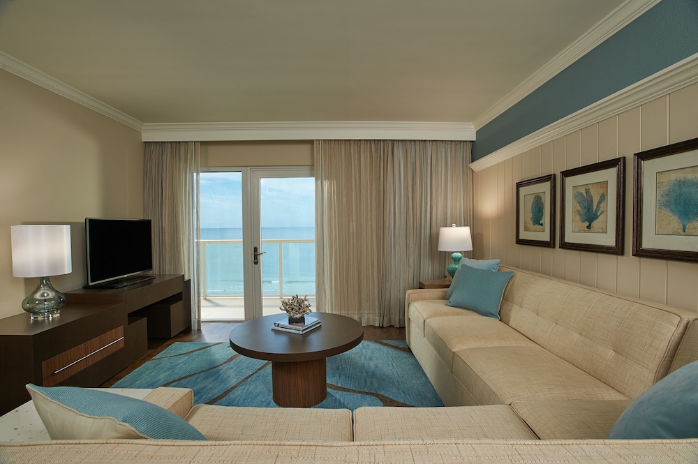 Edgewater Beach Hotel 40/64