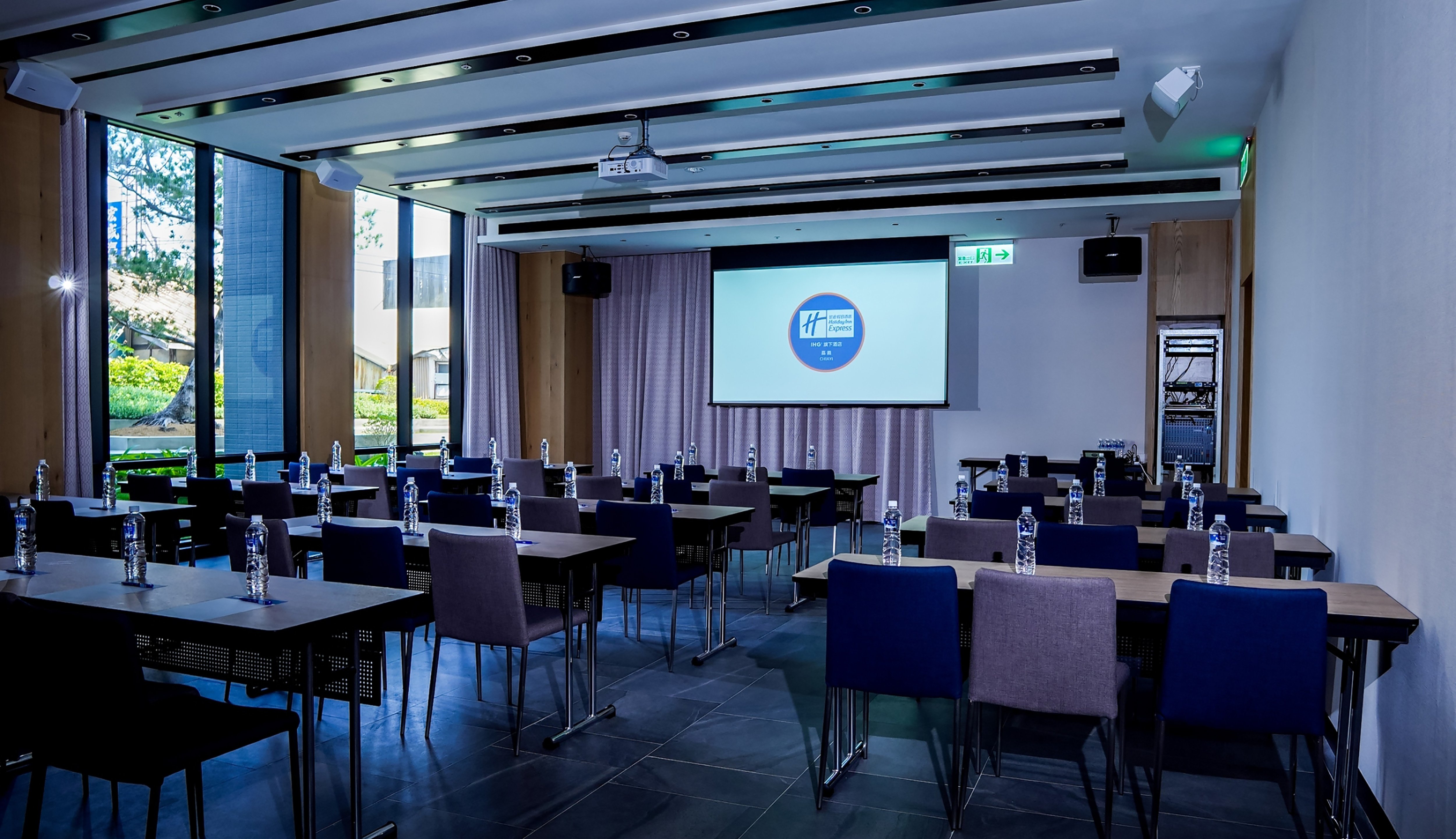 Holiday Inn Express Chiayi 41/49