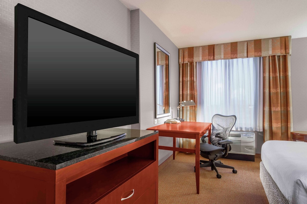 Hilton Garden Inn Independence 51/57