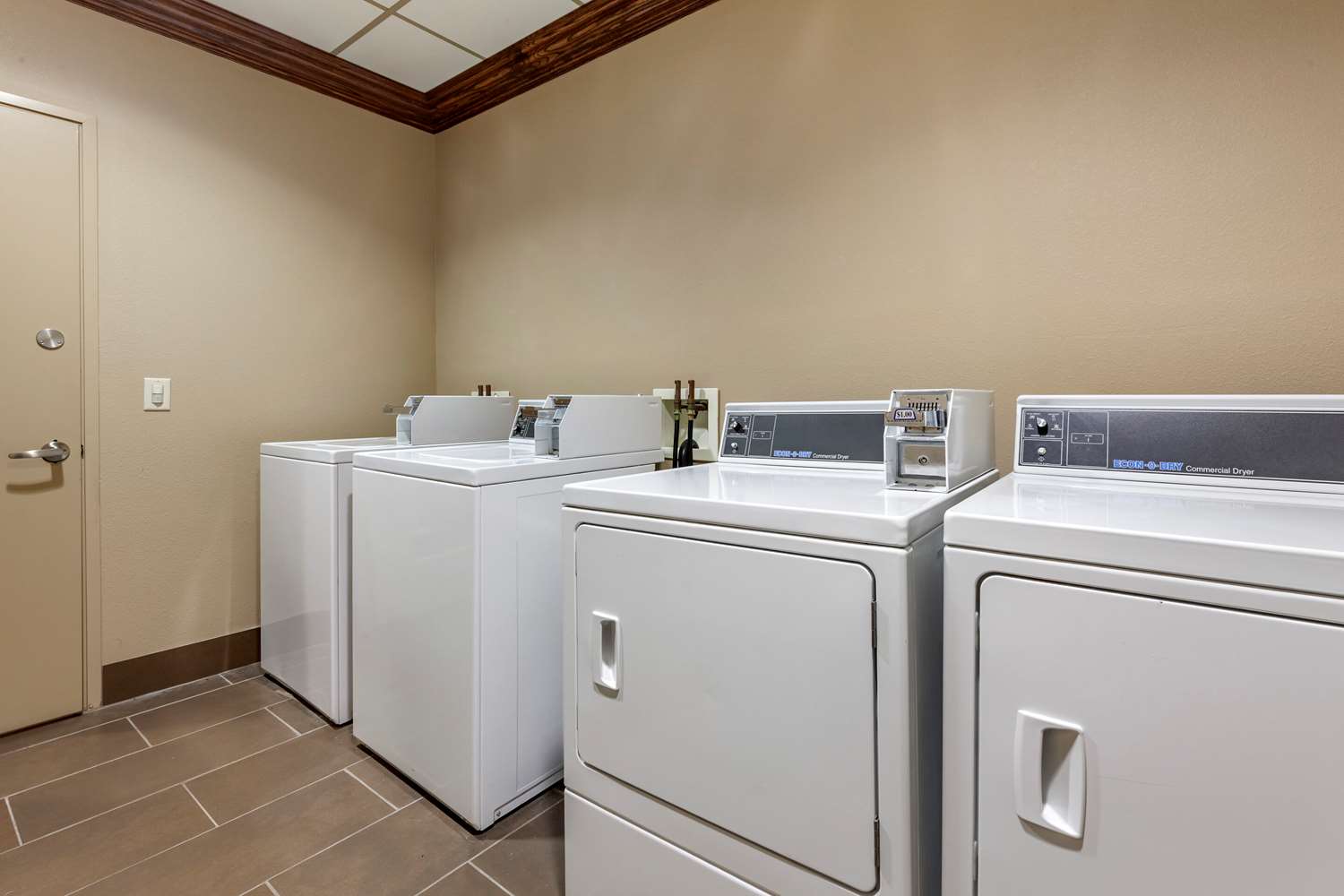 Comfort Suites Oshkosh, WI 6/32