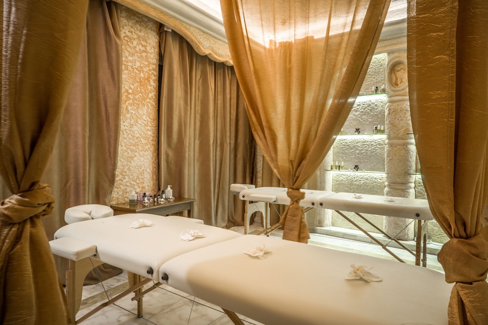Aphrodite Hotel 25/34