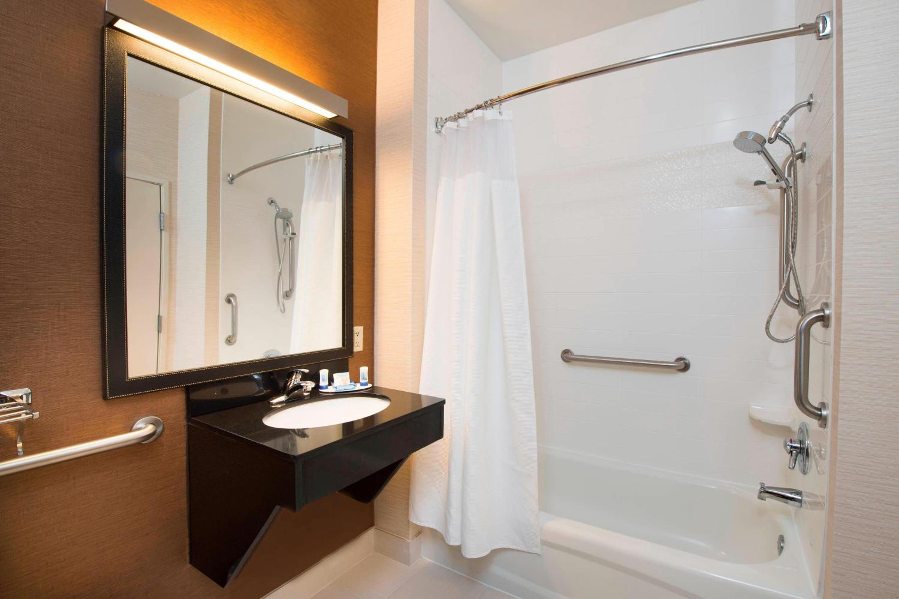 غرفة كبيرة بسرير كينج، Fairfield Inn By Marriott Huntsville 3/6