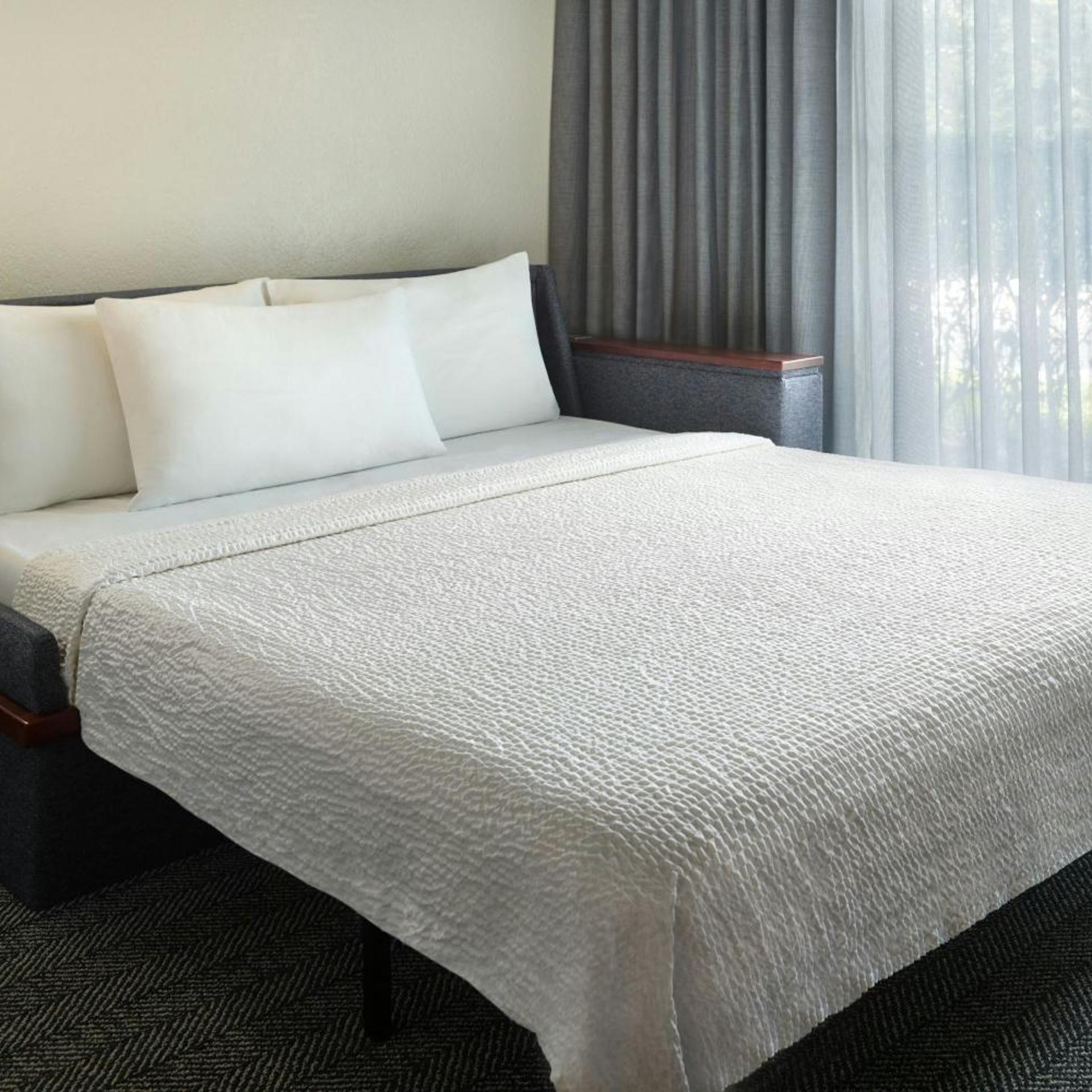 جناح بسريرين مزدوجين مع أريكة، Courtyard Fort Lauderdale Plantation 2/6