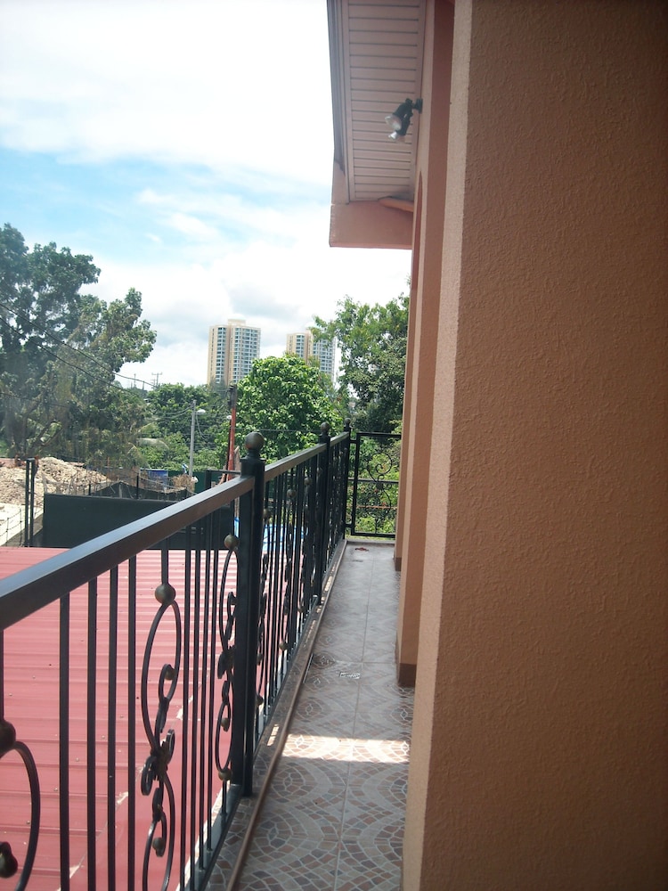 Cebu Guest Inn 5/50